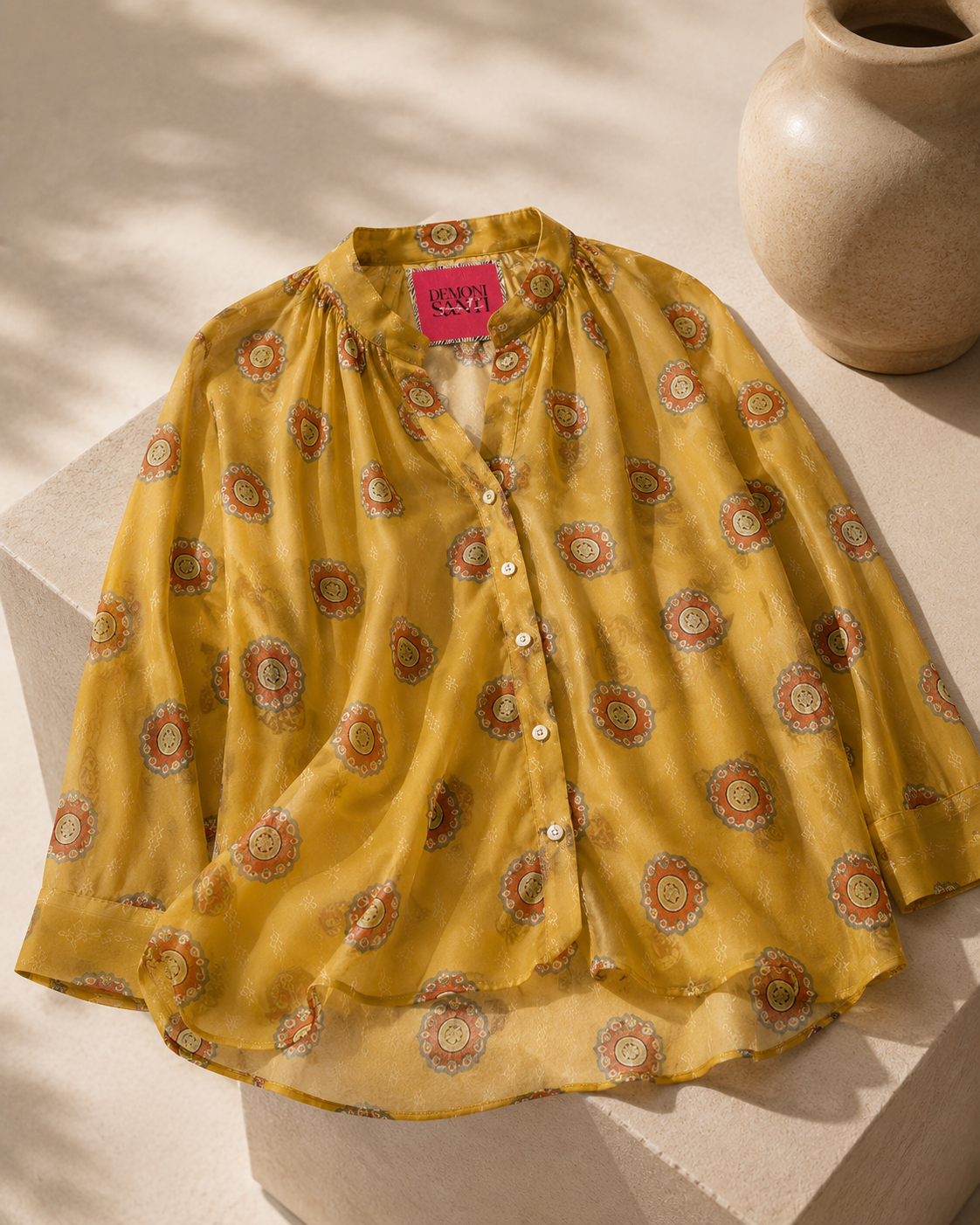 Camicia coreana KIKI in chiffon fantasia color GIALLO ZAFFERANO
